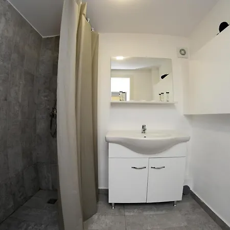 Victoria 3* ママイア