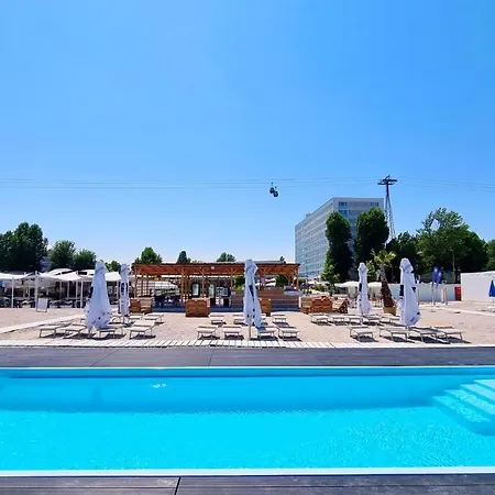 Victoria 3* Mamaia