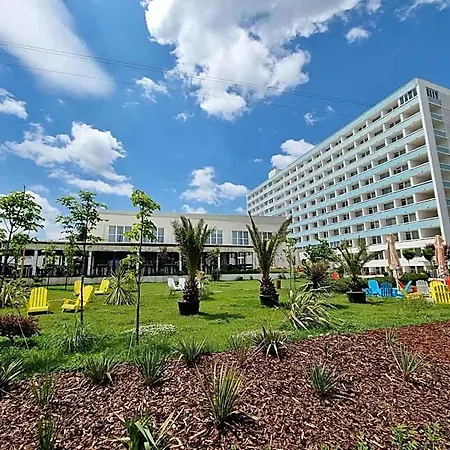 Victoria Hotel 3*