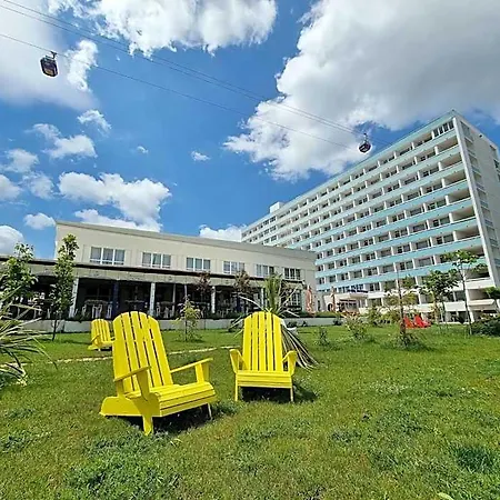Victoria Hotel 3*