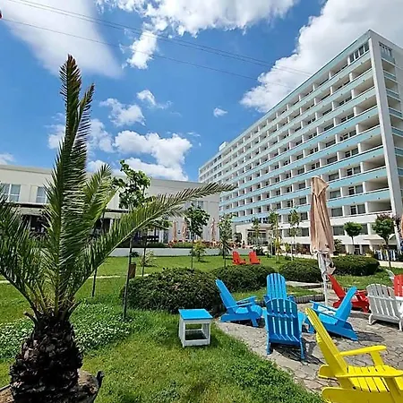 Victoria Hotel 3*